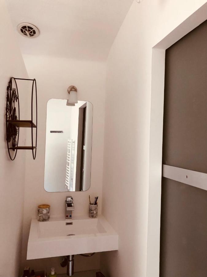 Maison des Bourgades Saint-Julien-de-Peyrolas Extérieur photo
