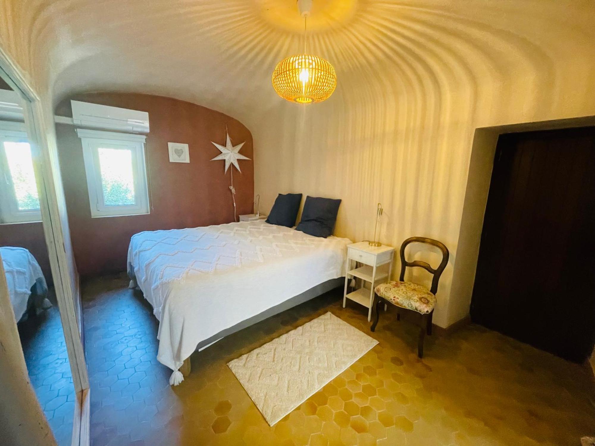 Maison des Bourgades Saint-Julien-de-Peyrolas Extérieur photo